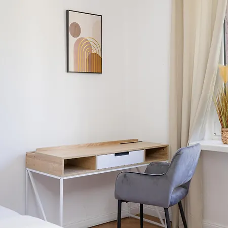 Ecru Spacious 2 Bedroom Family Wwa68