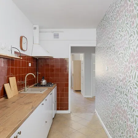 Διαμέρισμα Ecru Spacious 2 Bedroom Family Wwa68